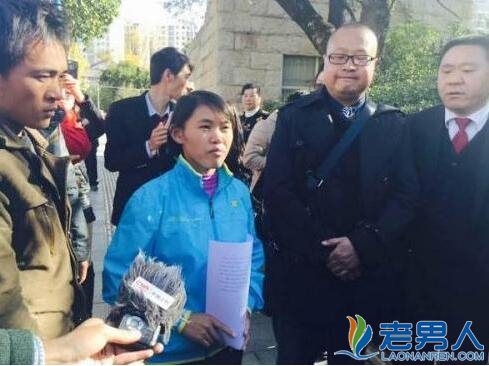 钱仁凤坐13年冤狱无罪获释后感谢政府 怪自己没文化