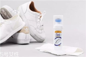小白鞋清洁剂怎么打开？小白鞋清洁剂打开方法