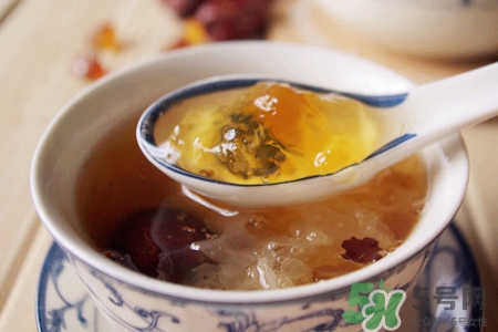 银耳红枣汤怎么做最正宗好吃？银耳红枣汤怎么做补血养颜？