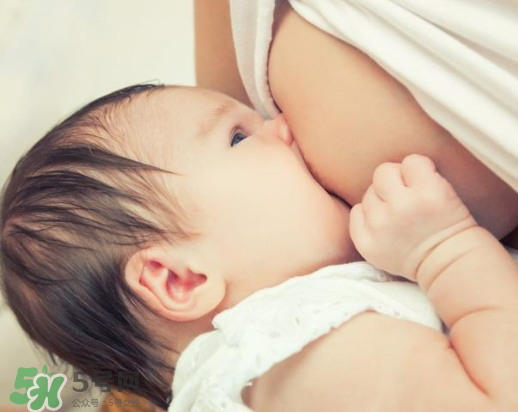 母乳宝宝一天大便几次正常？母乳宝宝排便情况介绍