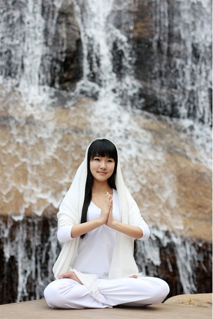 >中国最美瑜伽教练anne&nbsp;被誉中国第一瑜伽女神