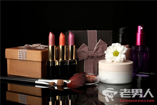 揭化妆品黑产业链 化妆品行业也有“潜规则”。
