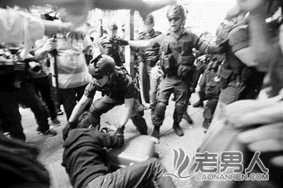 香港非法占中者曾欲占新据点被警方驱散(图)