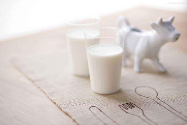 牛奶美白的简单方法