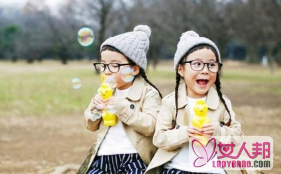 日本4岁双胞胎姐妹走红网络 盘点惊艳全球的超美小萝莉