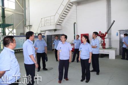 西飞张亚平 中航飞机副总经理张亚平来公司检查指导安全环保工作