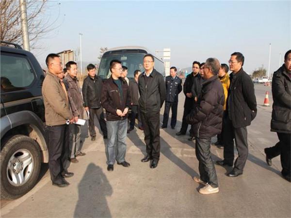 湘西州州长郭建群深入永顺检查指导龙永高速公路建设工作