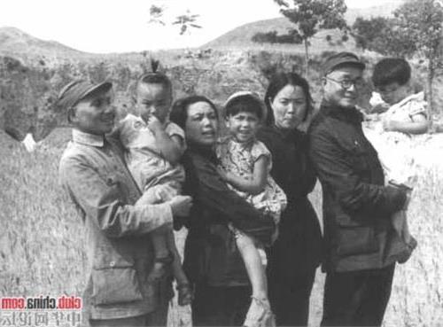 刘广智父亲 刘剑的父亲刘太行 刘太行忆父亲刘伯承:战争年代的童年与南京往事