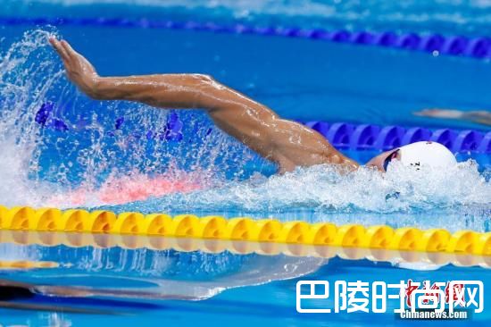 徐嘉余摘仰泳金牌 孙杨200米夺冠摘双金