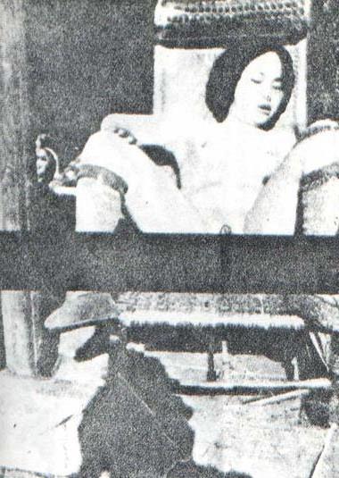 >南京大屠杀被照妇女图 1937年南京大屠杀女人视频