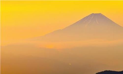 东京到富士山一日游 陈奕迅的《富士山下》要表达的是怎样的感情?