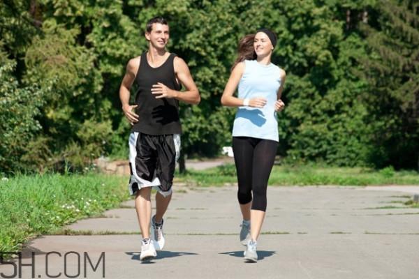 慢跑坚持多久才能减肥？慢跑的减肥效果如何？