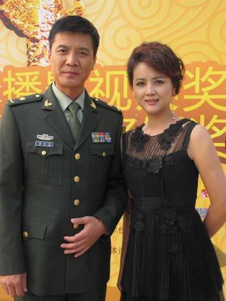 >刘之冰与前妻冯丽萍的幸福婚姻为何破碎