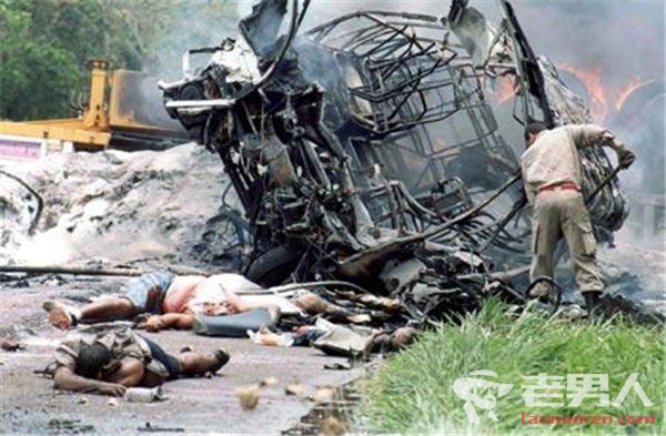 巴西客车交通事故致9死 30名伤者已被送至附近医院