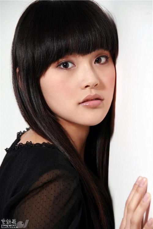 张佳宁(karlina),1989年出生于吉林省辽源市,中国大陆女演员,2009年