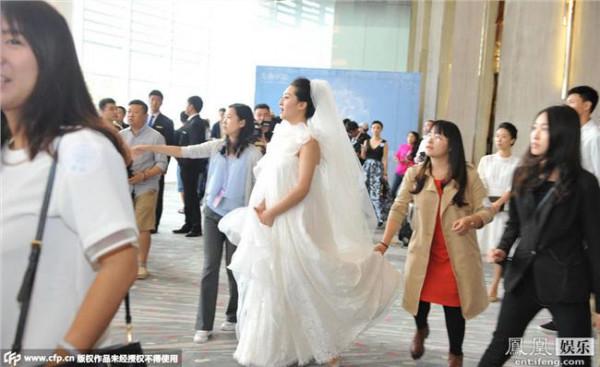 哈琳娜儿子 印小天哈琳娜北京大婚 承认妻子已怀孕引关注