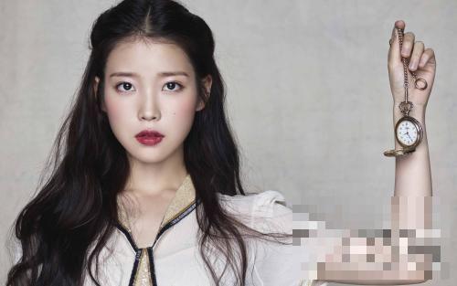 韩国女歌手IU获2017MAMA最佳女歌手奖，却连续缺席颁奖典礼