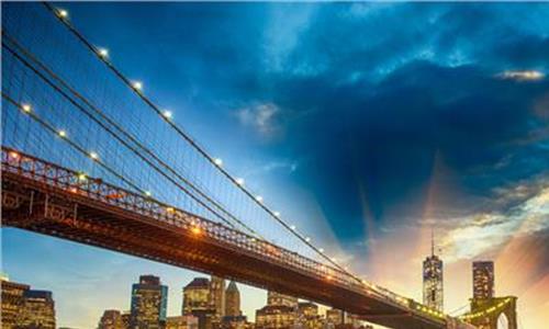 纽约和布鲁克林 纽约布鲁克林大桥发生严重车祸 致1死6伤