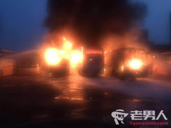 >福州一大巴车起火 火灾未造成人员伤亡