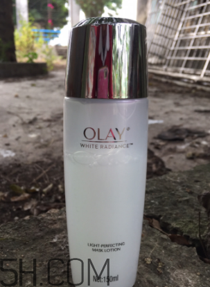 Olay15秒面膜水可以白天用吗？能见光吗？