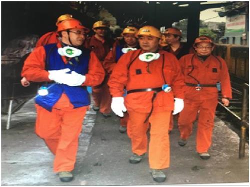 九龙坡区长刘小强 九龙坡区区长刘小强检查煤矿安全生产工作