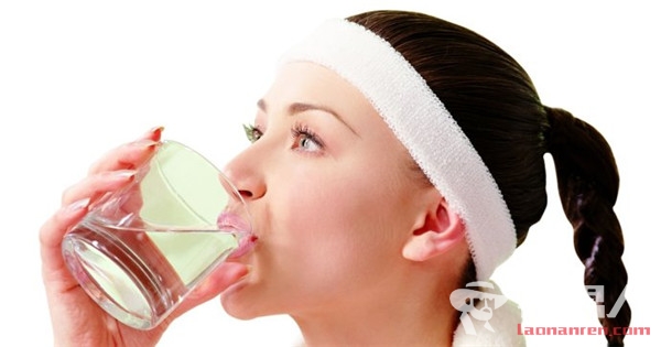 喝水就能减肥是真是假 七天见效轻松甩脂瘦身