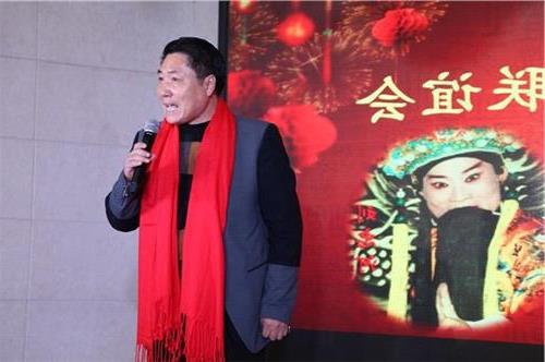 王永志的父亲 立志传承中国豫剧刘派艺术的戏校学子王永志