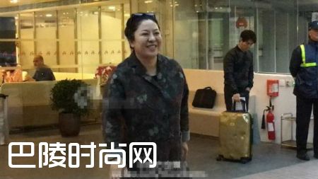 向太赞baby儿子小海绵颜值 陈岚为什么认黄晓明当干儿子