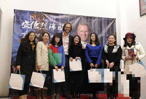 著名小提琴家安德烈瑞欧为中国粉丝送新年好礼