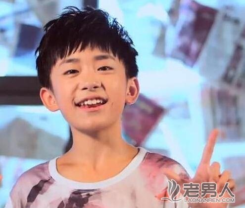 TFboys易烊千玺被曝住群租房 上学需一个多小时