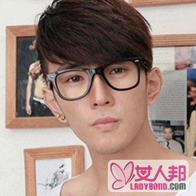 >长版莫西干男生发型展示 彰显炫酷型男风范