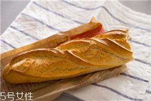 >法式长棍面包怎么吃 3种切法2种馅料