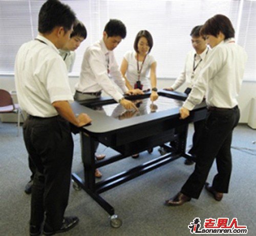 NEC：52英寸触控平板办公桌问世