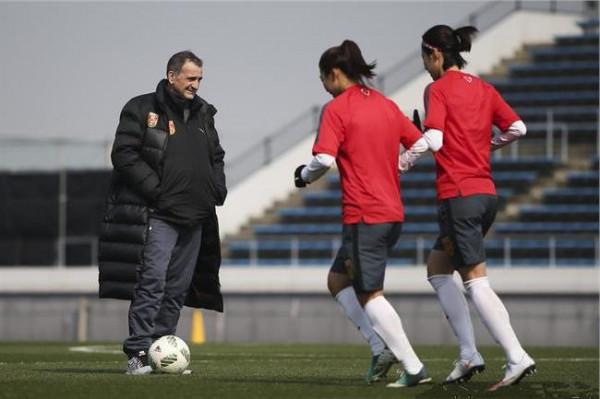 中国女足主现任教练布鲁诺简介 布鲁诺带领中国女足出战奥运!