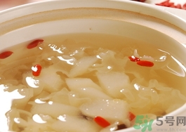 >银耳红枣汤的营养价值 银耳红枣汤的功效与作用