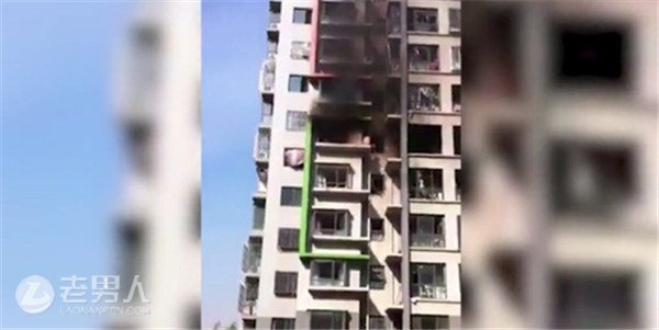 大火中从6楼跳下 受伤女子已送医院治疗