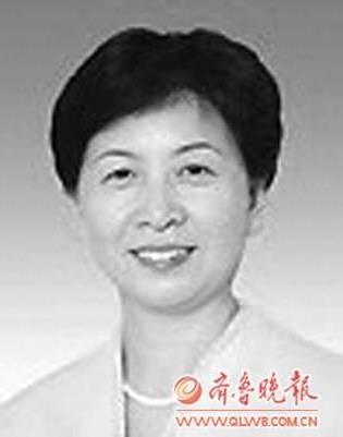 >吴爱英:中国目前唯一的女部长