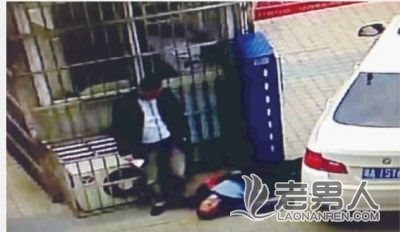 >宝马车主因5元停车费殴打保安 称：用钱砸死你（你）