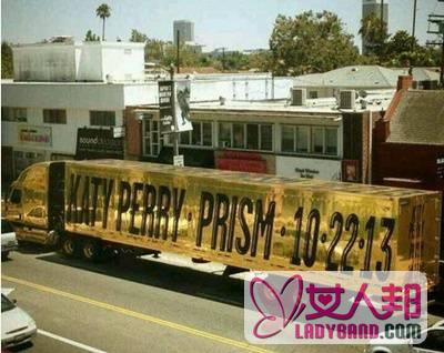 水果姐Katy Perry新专辑《Prism》公布发行日期 推特互动造势