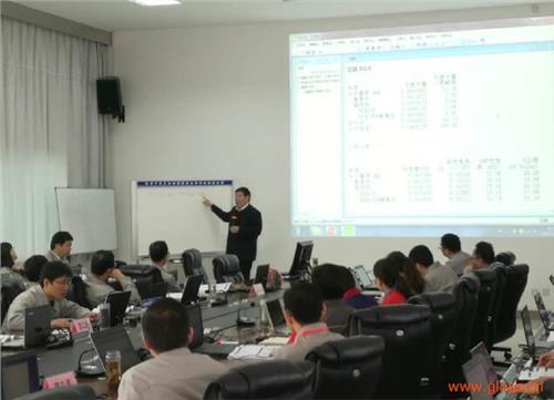 李涛老师 力诺特玻特邀李涛林老师到公司 开展六西格玛绿带管理培训