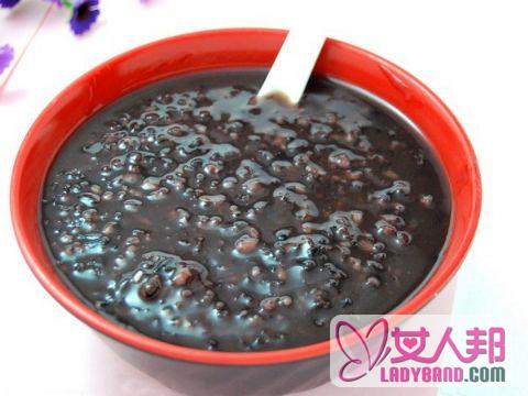 >紫米粥的材料和做法教程 紫米粥的烹饪技巧