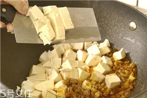 >怎么煎豆腐不碎 煎豆腐的4个技巧