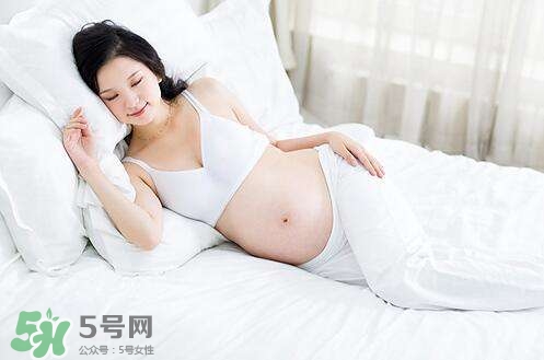 孕妇摸肚子会绕颈吗？孕妇摸肚子胎儿能感受到吗？