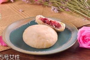 鲜花饼多少钱一斤 鲜花饼是云南的特产吗