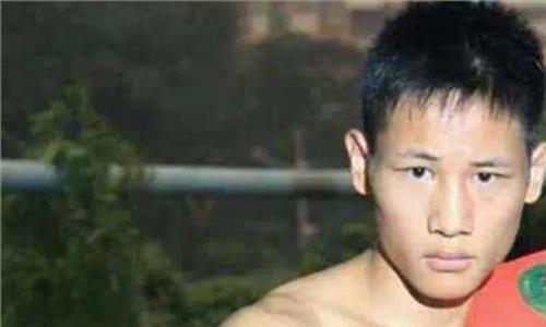 邓泽奇纯泰拳比赛 63公斤级魏锐第一 邓泽奇第三 第二就是他了