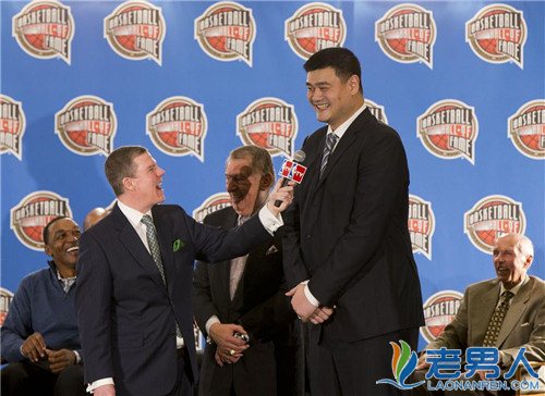 >姚明成功入选NBA2016名人堂 成中国历史第一人