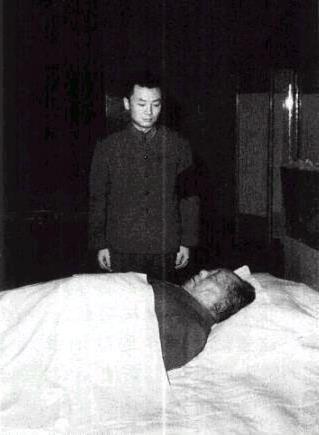 毛泽民夫人朱旦华逝世