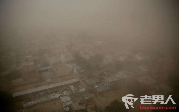 印度再遇沙尘暴袭击 时速达109公里已致40死
