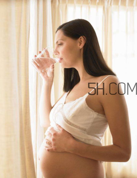 >孕妇补锌的好处有哪些？孕妇甲状腺激素偏高的危害是什么?