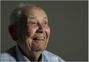 >湖人传奇教练去世享年101岁 曾缔造首个王朝球队